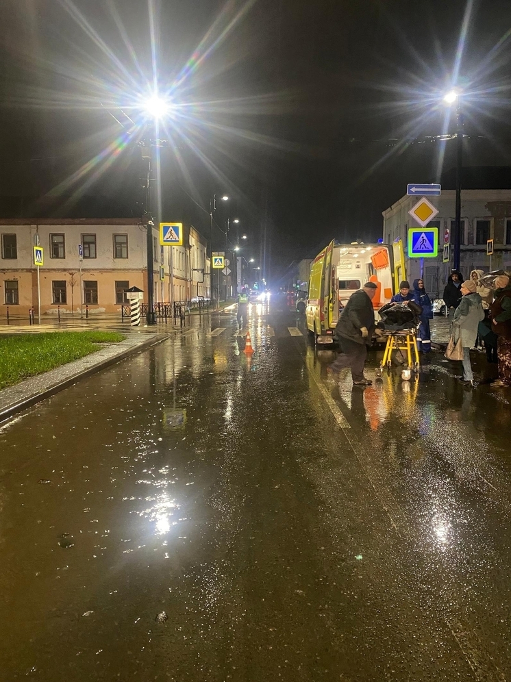 В Орловской области рядом с пешеходным переходом сбили женщину