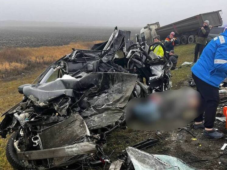 В Хвалынском районе в массовом ДТП погиб водитель