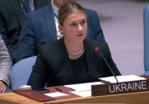 Великая Фаина Раневская уже спрашивала нечто подобное в фильме «Подкидыш» 85 лет назад: «Скажи, девочка, что ты хочешь: чтоб тебе оторвали голову или ехать на дачу?» В конце концов, все произнесённые вслух риторические вопросы уже содержат в себе нужный вопрошателю ответ