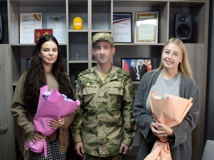 Херсонские росгвардейцы поздравили ТРК «Таврия» со Всемирным днем телевидения