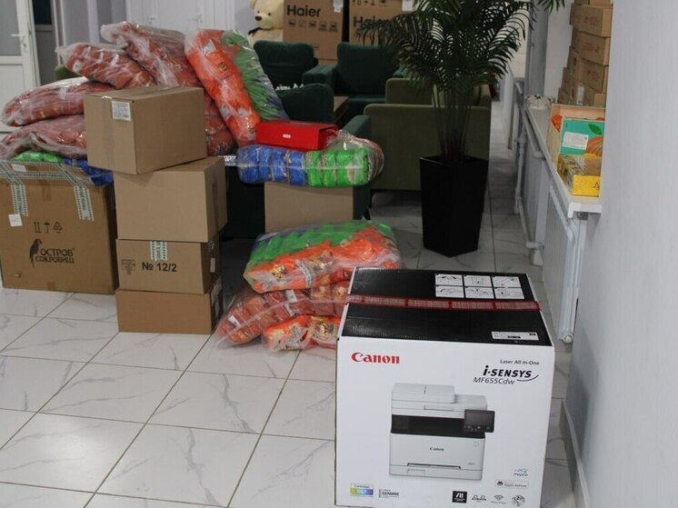 Социальный центр Горловки получил подарки от представителей Ростова-на-Дону и ВАРМСУ