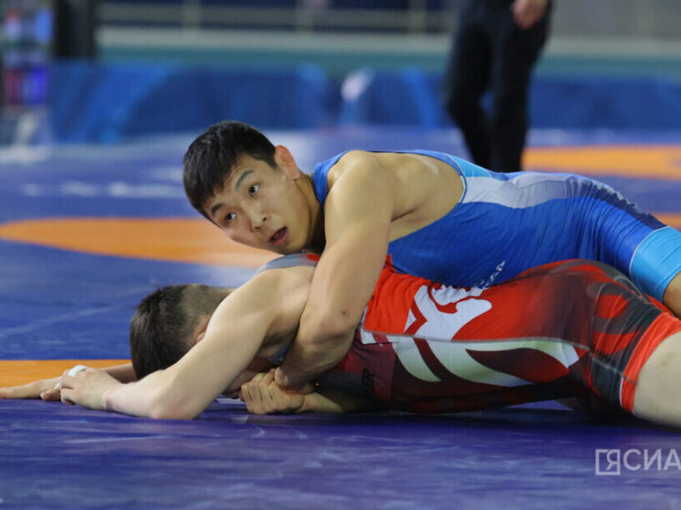 Определены финалисты всероссийского турнира по вольной борьбе памяти Александра Крылова в Якутске