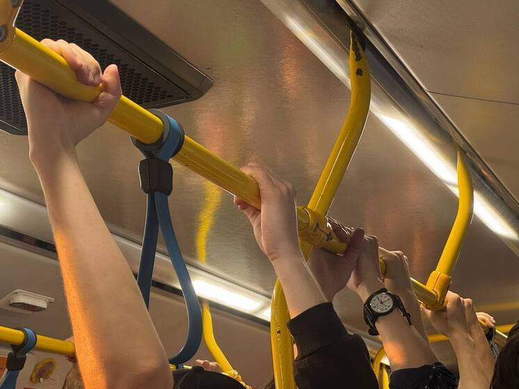 Жители бывшего Балтрайона жалуются на бесконечные утренние пробки и загруженность общественного транспорта