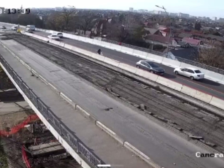 В Краснодаре открыли движение по отремонтированной части Тургеневского моста