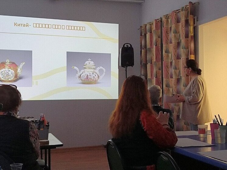 В Мурманске прошло мультимедийное занятие «История заварного чайника»