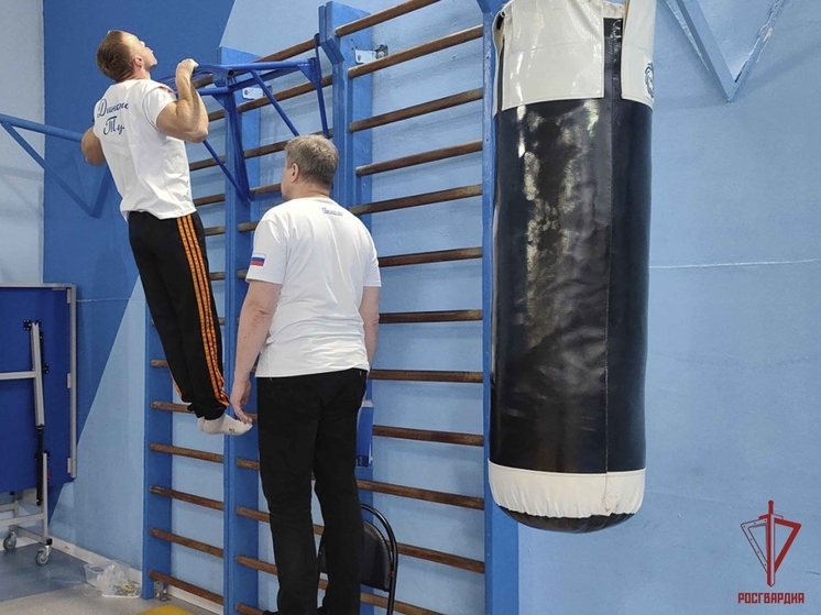 Сотрудники Росгвардии взяли золото на турнире по силовому многоборью в Туле