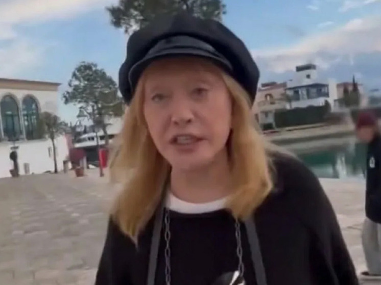 Российский артист одной фразой осадил кайфующую на Кипре Пугачеву