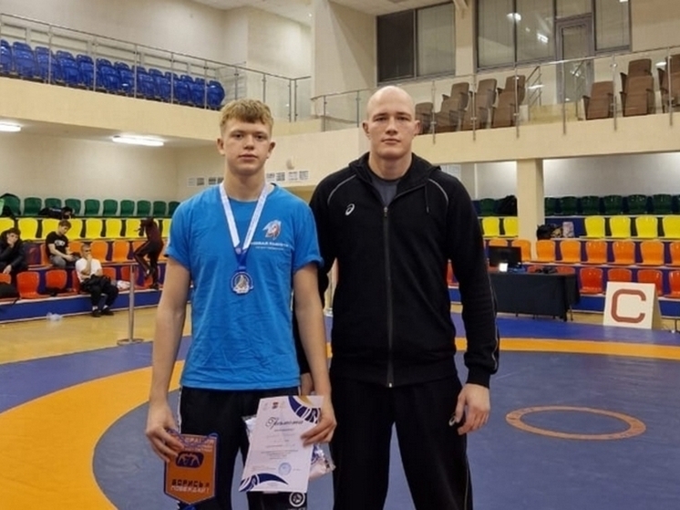 Серебро всероссийского уровня: котовский борец Дмитрий Комбаров победил 36 соперников