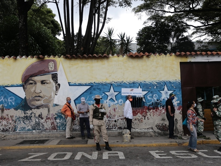 Washington Post: администрация Трампа обсуждала захват Мадуро и контроль над нефтью из Венесуэлы