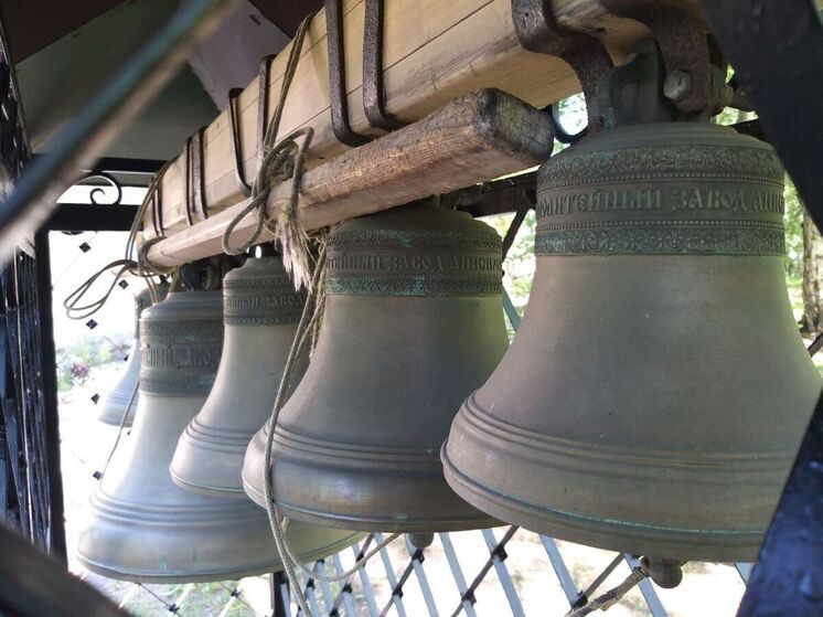 В Калининграде освятили колокола для храма Марии Египетской