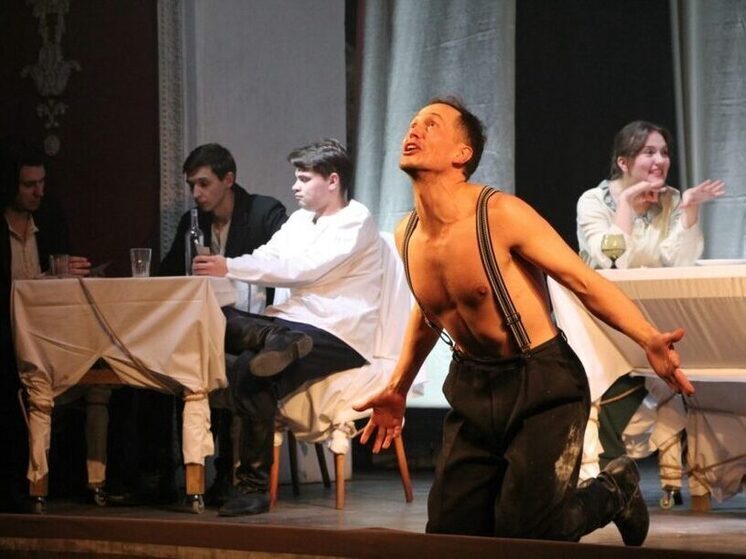 В юбилейном 130-м сезоне в Вышневолоцком областном драматическом театре обратились к классике