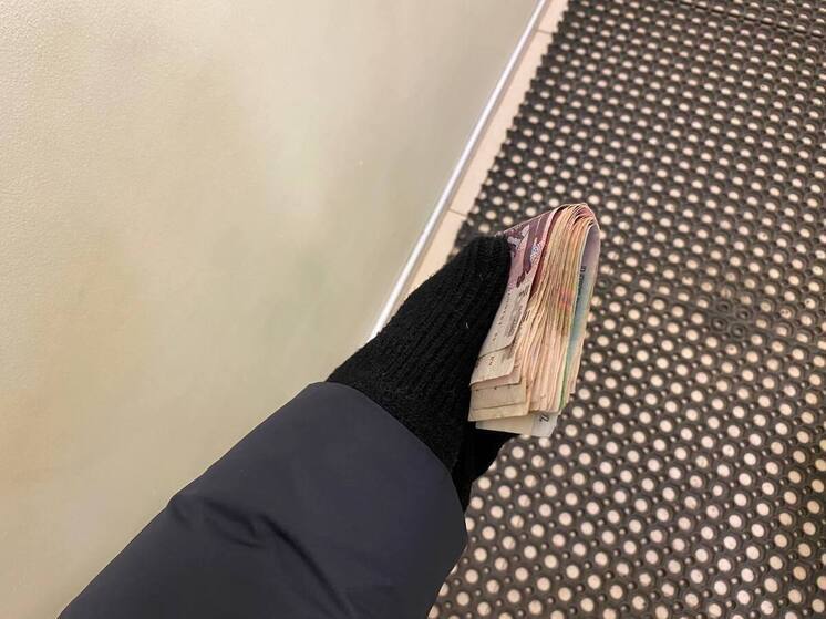 В Киришах грабитель отнял у 84-летней пенсионерки 25 тысяч рублей