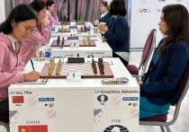 Женская сборная России по шахматам вышла в финал мирового командного первенства в испанском Линаресе. Россиянки, которые в таблице названы командой международной шахматной федерации (FIDE), выиграли, пожалуй, у главного соперника – сборной Китая. Интересно, что за время этого турнира российские шахматистки проиграли лишь один личный матч. В финальном матче противостоять россиянкам будет сборная Азербайджана. 