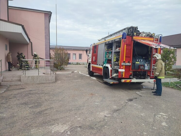 В детском доме Крыма прошли масштабные пожарно-тактические учения