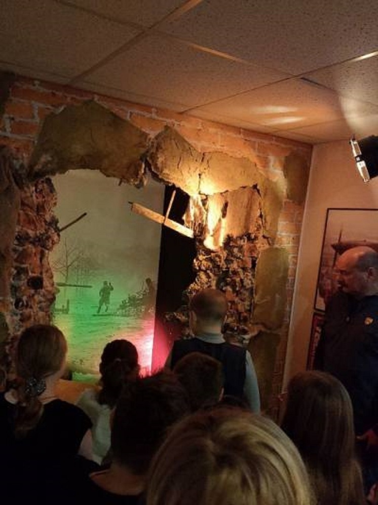 Тульские полицейские организовали экскурсию в музей УМВД для школьников