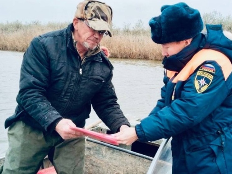 Спасатели Калмыкии проверяют безопасность на воде