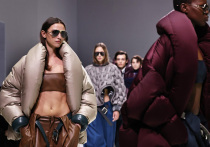 Парижская компания Heuritech спрогнозировала — не без участия ИИ, куда ж без него! — тренды в тканях, фасонах и цветовых оттенках одежды и обуви в предстоящем сезоне весна/лето 2026 год