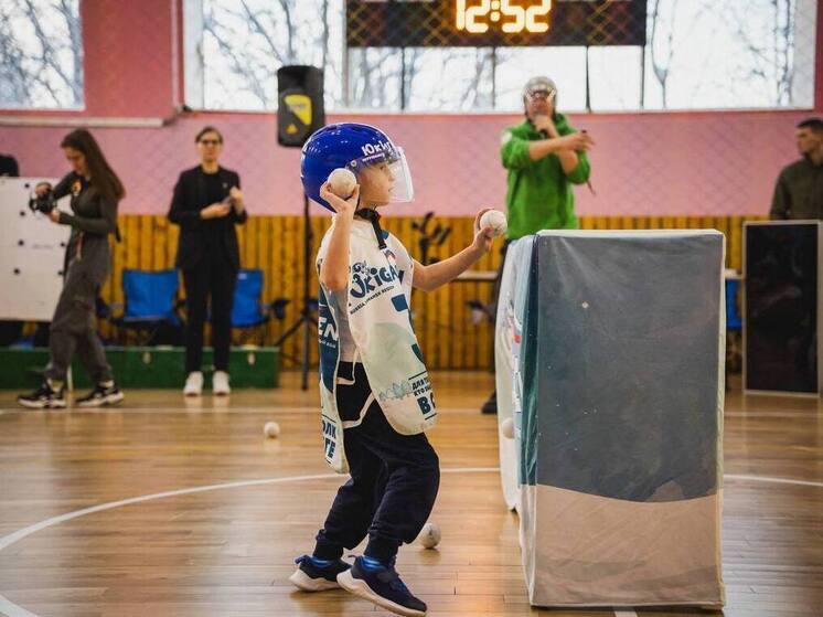 Юные мурманчане сыграли в снежки в финале Кубка главы города Мурманска