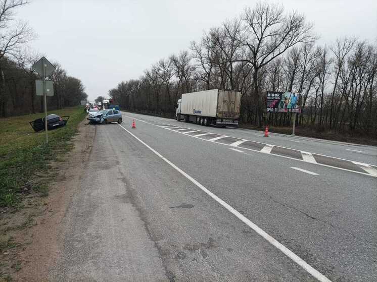  На орловской трассе лобовое столкновение двух машин привело к гибели человека