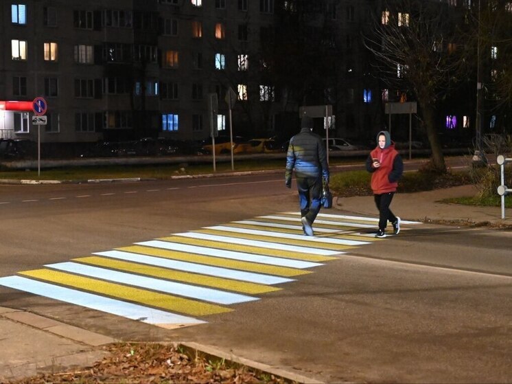 В Серпухове установили новые проекторы для безопасности пешеходов