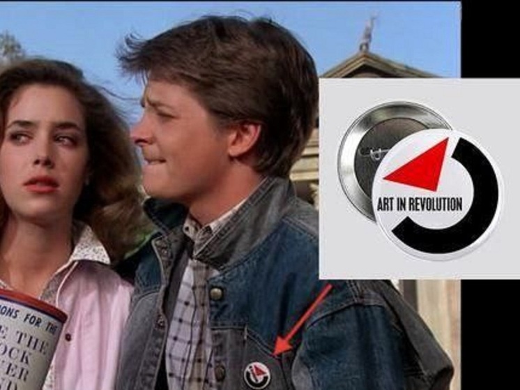 Депутат Госдумы Исаков нашел у героя «Назад в будущее» советский значок