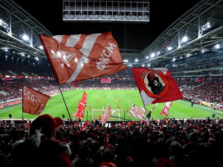 После матча «Спартак» — ЦСКА в Тушино произошёл инцидент: фанат ЦСКА был избит группой болельщиков «Спартака». Однако очевидец — спартаковский болельщик, присутствовавший при конфликте, — утверждает, что пострадавший сам спровоцировал драку: находясь в сильном опьянении, первым нападал на окружающих. РПЛ и клубы подключились к расследованию, осудив насилие и пообещав сотрудничать с правоохранителями.