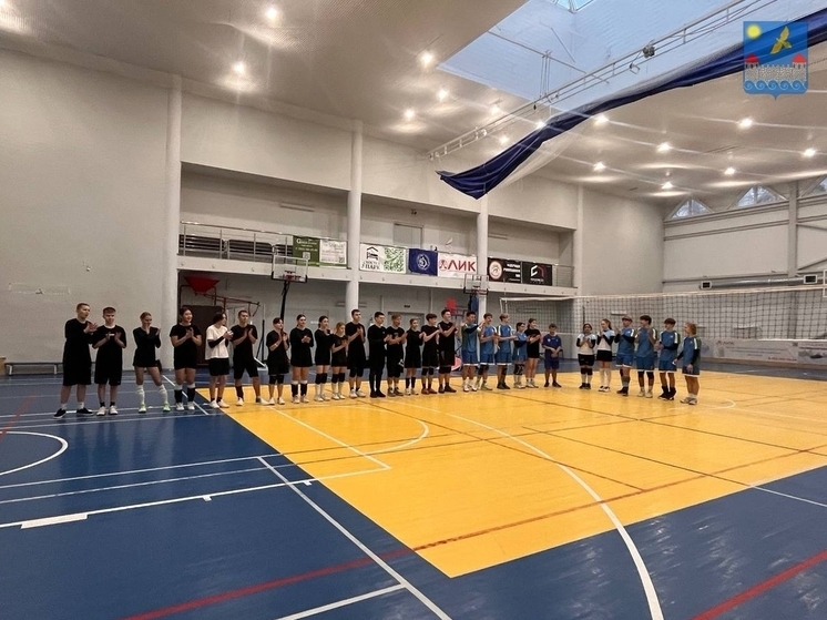 В Кингисеппе прошел турнир по волейболу «Сила мяча»