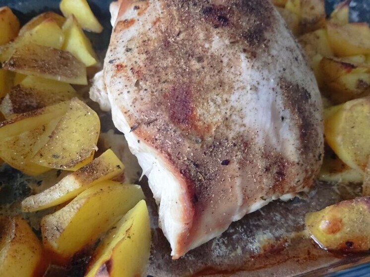 Диетолог Денисенко посоветовала укреплять зубы картошкой и грецкими орехами