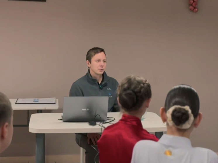 Космонавт Кирилл Песков провел встречу с красноярскими школьниками в лагере «Космос»