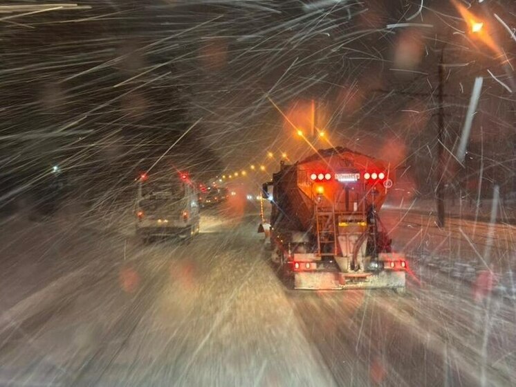 Дорожные службы Барнаула перешли на усиленный режим работы