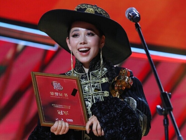 Звездой Шелкового пути стала певица из Монголии  Мишель Джозеф