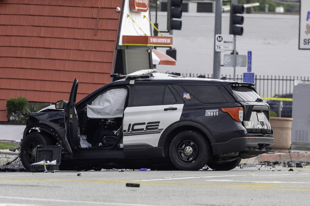Банда малолетних гопников избила женщину с детьми возле школы
