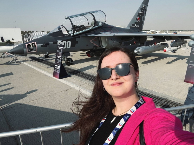 Девушка из Марий Эл побывала на аэрокосмической выставке Dubai Airshow 2025