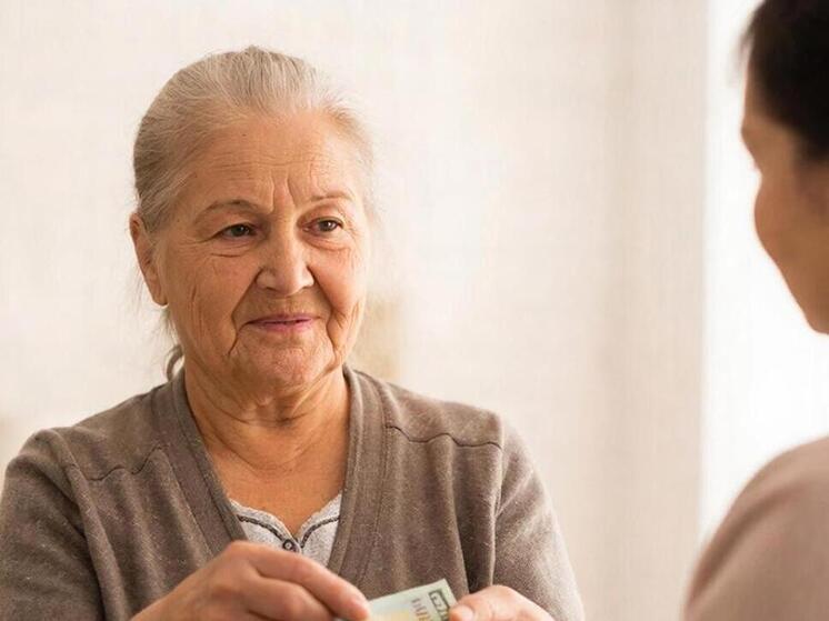 Псковская пенсионерка стала жертвой мошенников: история обмана и предостережение