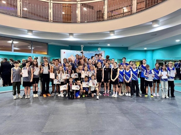 Сильнейшие скалолазы Ямала покоряют высоты в Губкинском