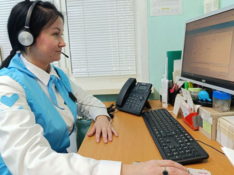 Работники регистратуры в медучреждениях Вологодчины будут носить единую форму