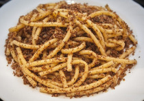 Двое старшеклассников, участвующих 23 ноября в компьютерных соревнованиях в Центральном университете на улице Гашека, остаются в больнице после отравления на фуршете