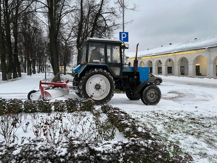Из-за ухудшения погоды в Костроме усилили противогололедную обработку