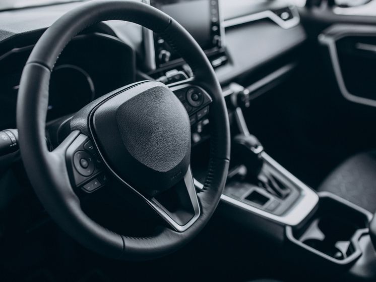 В Углегорске задержали двух женщин по подозрению в угоне внедорожника