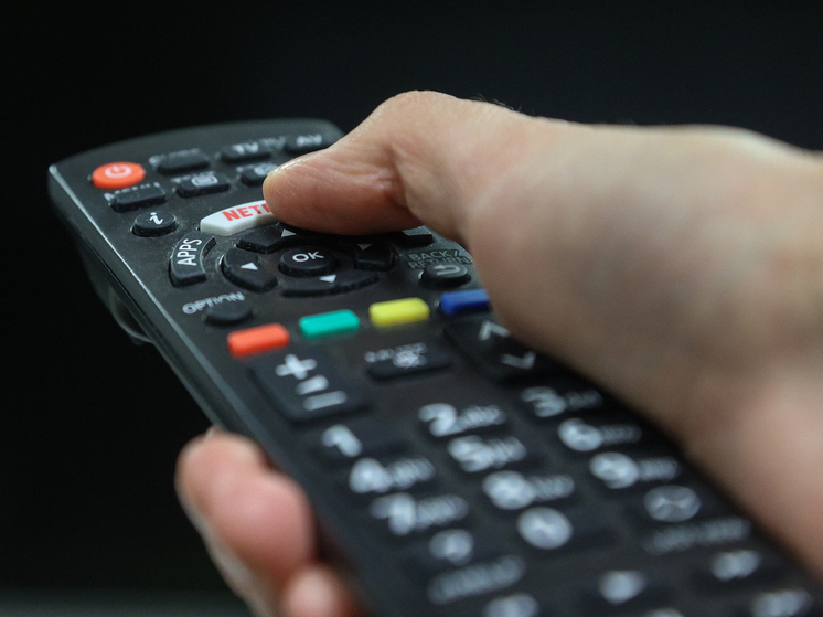 KP.RU: 56% опрошенных россиян ежедневно смотрят телевизор