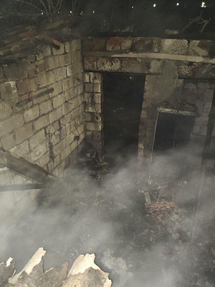 В Бахчисарайском районе потушили пожар в хозяйственной постройке