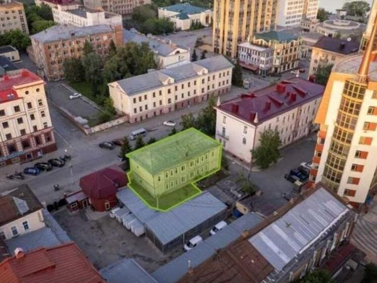 Исторический двухэтажный дом в центре Омска остался без нового хозяина