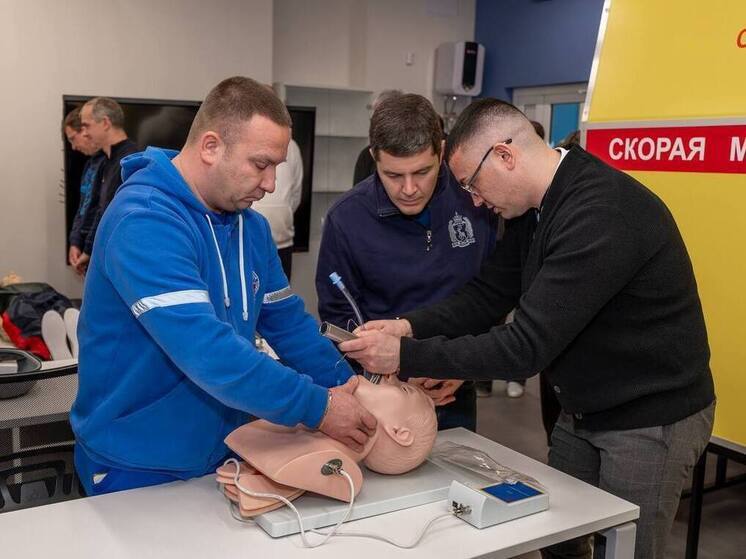 Глава города Салехарда Алексей Титовский и губернатор Ямала Дмитрий Артюхов провели рабочую инспекцию объектов капитального строительства и медицинской инфраструктуры в окружной столице