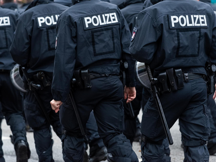 Германия — Тень свастики в служебных чатах