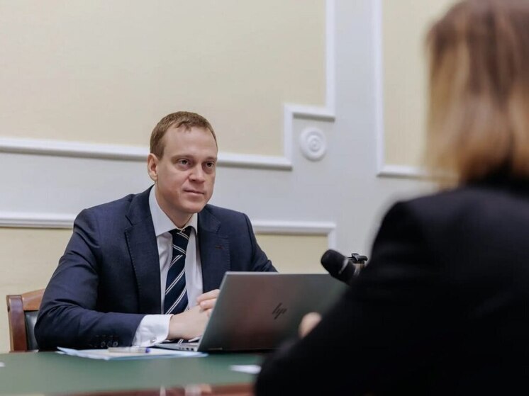 Павел Малков провёл приём граждан в общественной приёмной президента