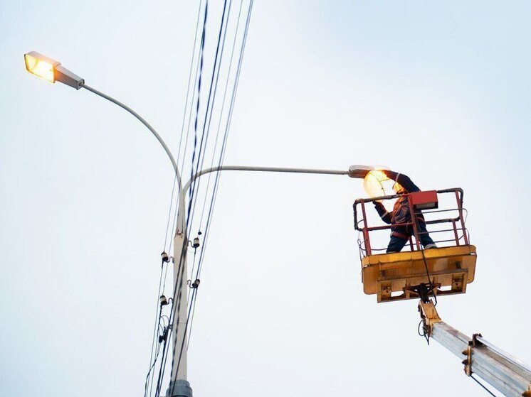 В Курске энергетики ликвидировали 9 аварий на линиях освещения