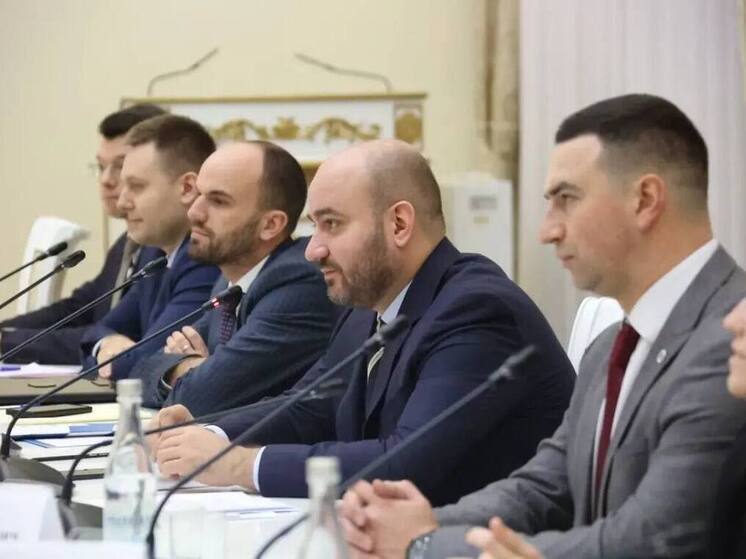 Губернатор Вячеслав Федорищев встретился с молодыми учеными в Самаре