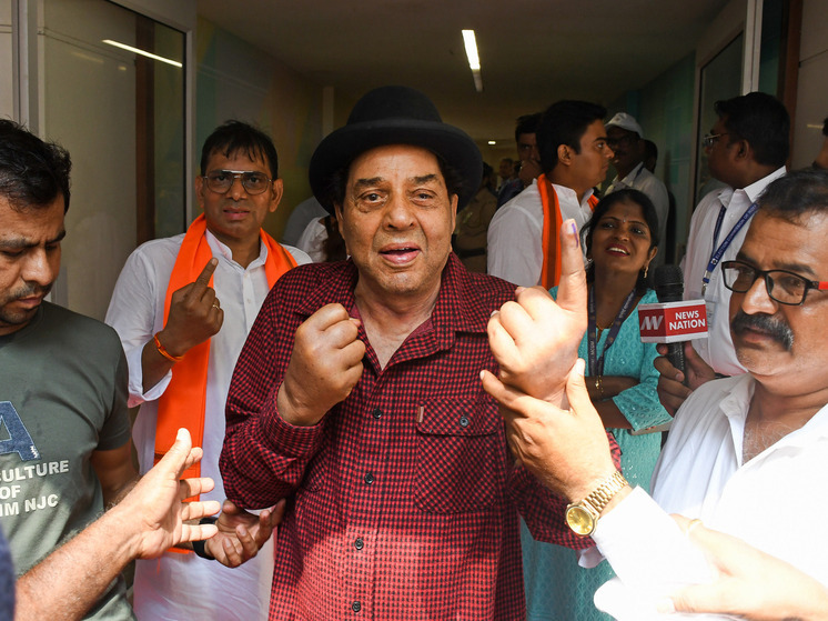 Умер известный актер, звезда «Зиты и Гиты» Дхармендра