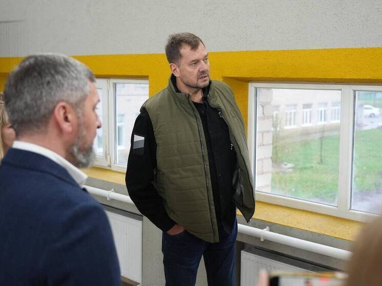 Балицкий оценил восстановление спортзала в Приазовской школе №9