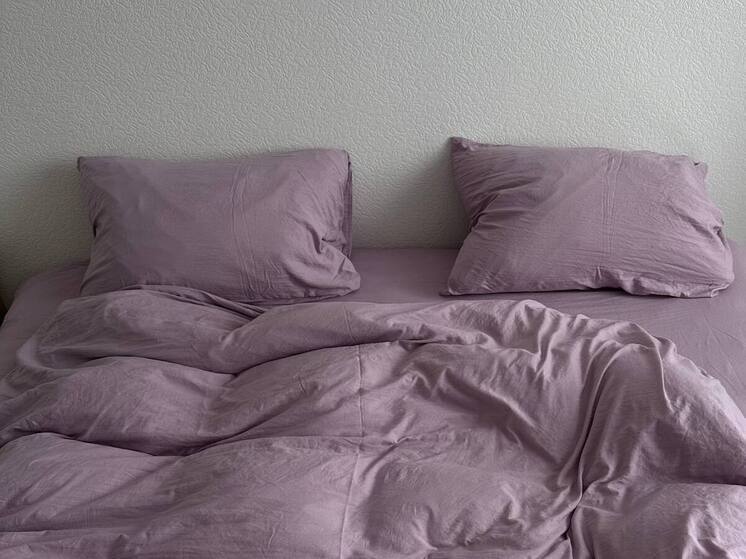 В современной психологии всё чаще говорят о новом тренде: партнёры в отношениях спят в разных спальнях. В интернете часто дискутируют на эту тему, пытаясь разобраться в правильности этого решения. Редакция «МК в Питере» узнал мнение психолога Настасьи Шеркуновой.